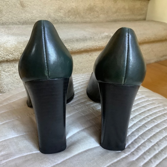 Prada Pointed Toe Leather Heeled Pumps Dark Green SZ 39.5 - Picture 9 of 14